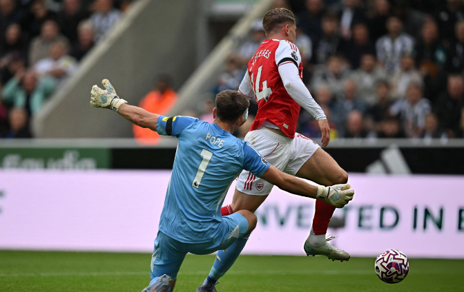 蜂鸟电竞-Ning在阿森纳比赛中绝杀，赛事规则更新引发热议！的简单介绍