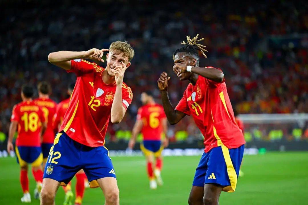 蜂鸟竞技-关于凯恩巅峰对决，C罗与90激战西班牙队分钟，败北胜负难料！的信息