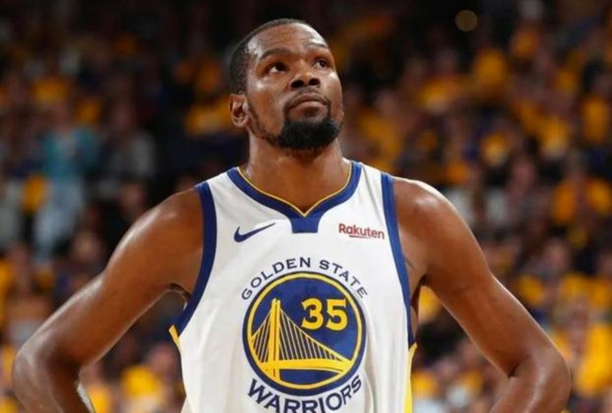 蜂鸟电竞- 杜兰特系列赛共计出战299分钟 